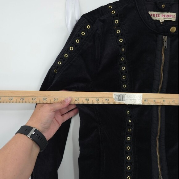 Free People Margot Black Velvet Jacket Lace Inset Grommets Regency Core Zip Up - Picture 14 of 16